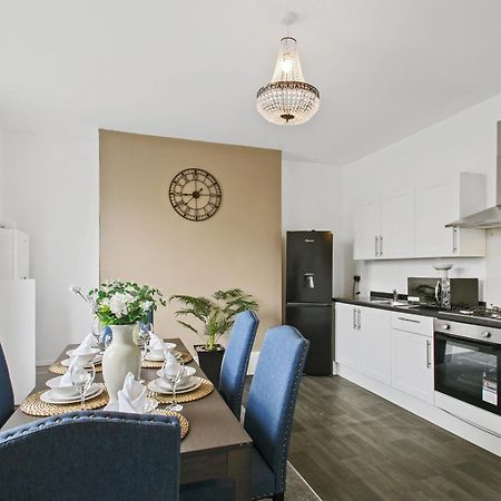 Home In Woodhouse, Leeds Лийдс Екстериор снимка